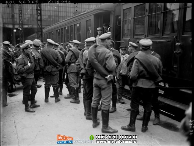 Русский Экспедиционный Корпус во Франции - 1916 год - погрузка в поезд