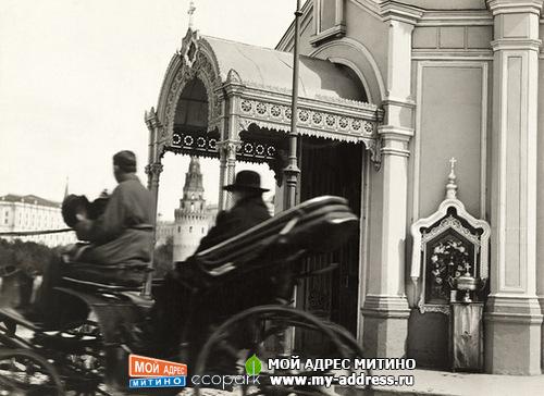 ПРОЕЗЖАЯ ХРАМ В МОСКВЕ 1914 год