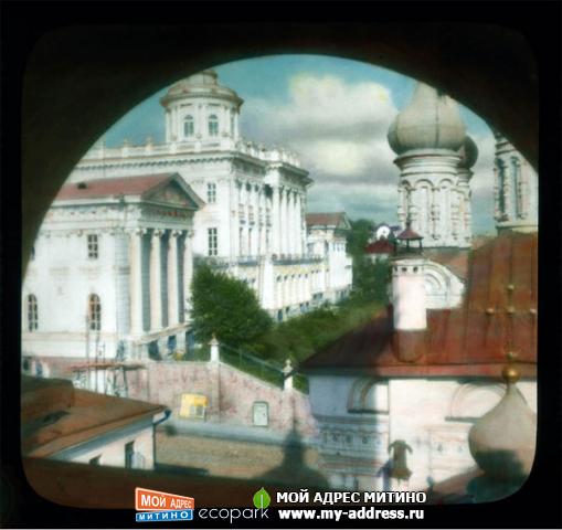 Библиотека им. Ленина (Дом Пашкова), вид из окна напротив